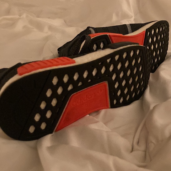 Adidas NMD R1 grey red wool. Mens size 8. Hardly worn, in great condition - Picture 3 of 3